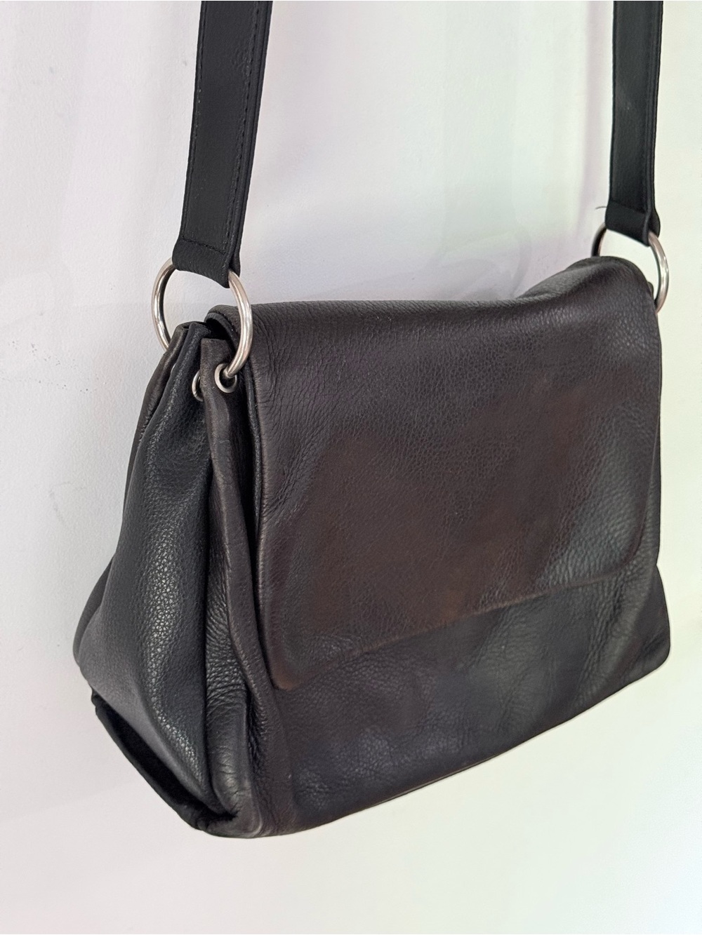 Vtg Liz Claiborne Black Pebbled Leather Crossbody Shoulder Bag Flat Magnetic 90s